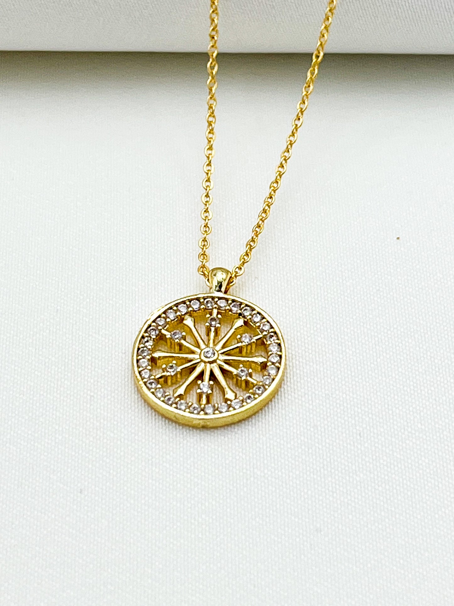 Alâ Vip Zirkon Kolye (Pusula)