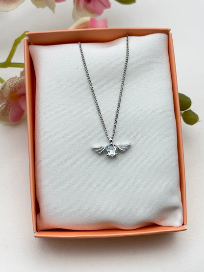 Vip Kanat Kalp Kolye