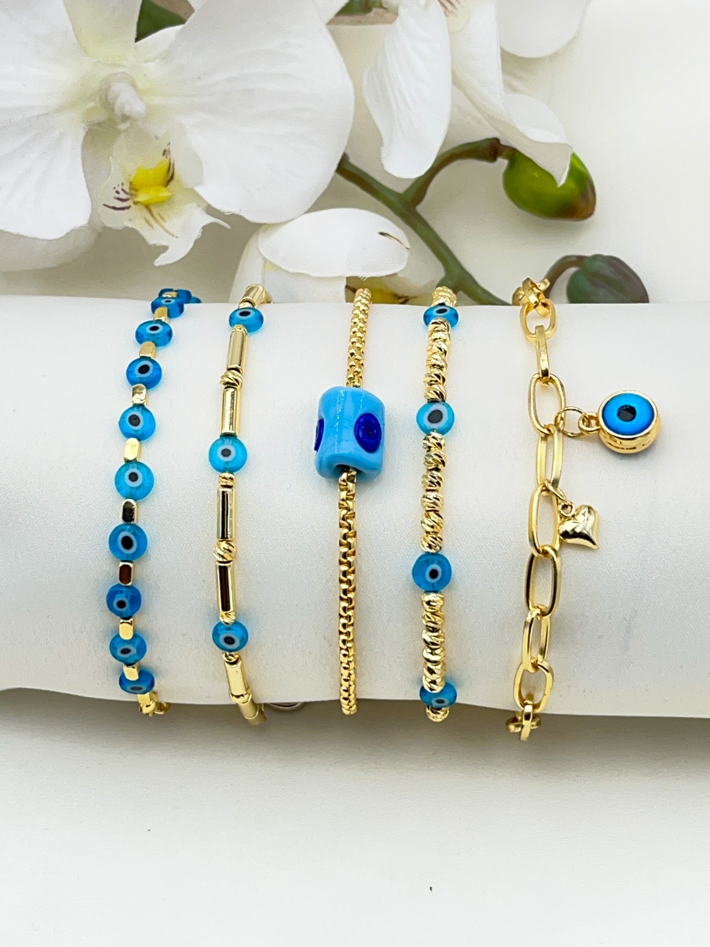 Mega Nazar Bileklik Kombin